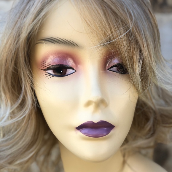 Blonde rooted layers shoulder length wig main image 5